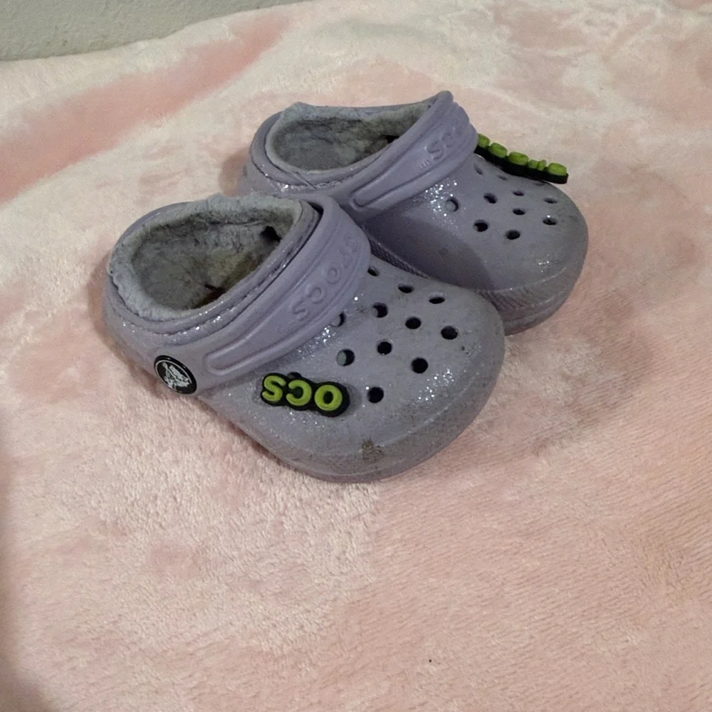 CROCS Kids Slippers in Sparkly Lavender